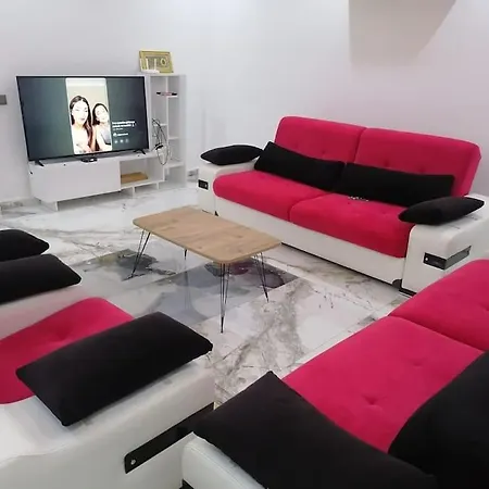 Kalabalik Aileler Icin Ideal Villa *