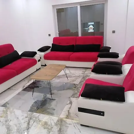 Szálloda Kalabalik Aileler Icin Ideal *
